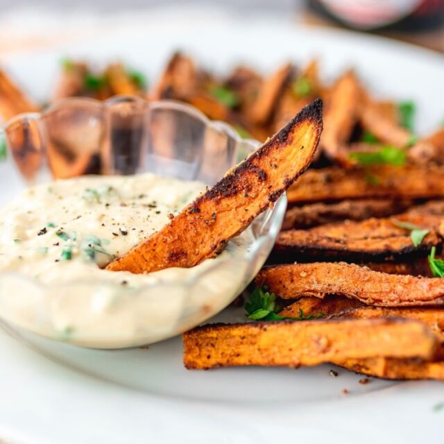 Looking for a tasty and healthy snack or side dish? Here's a recipe you can try out: Sweet Potato and Spicy Peanut Butter Fries! 🌶🥜

Not only is it delicious, but it's also a fantastic way to incorporate our Manba spicy peanut butter into your meals. 

The combination of sweet potatoes and spicy peanut butter provides a perfect balance of flavors. 

Plus, the dish is packed with nutrients, so you can feel good about indulging in this tasty treat. 

Give it a try and let us know what you think! Don't forget to tag us @manba.ca 

#sweetpotatofries #peanutbutterfries #healthysnack #delicious #easyrecipe #PeanutButterLover #PeanutButterAddict #SpreadTheLove #HealthyPeanutButter